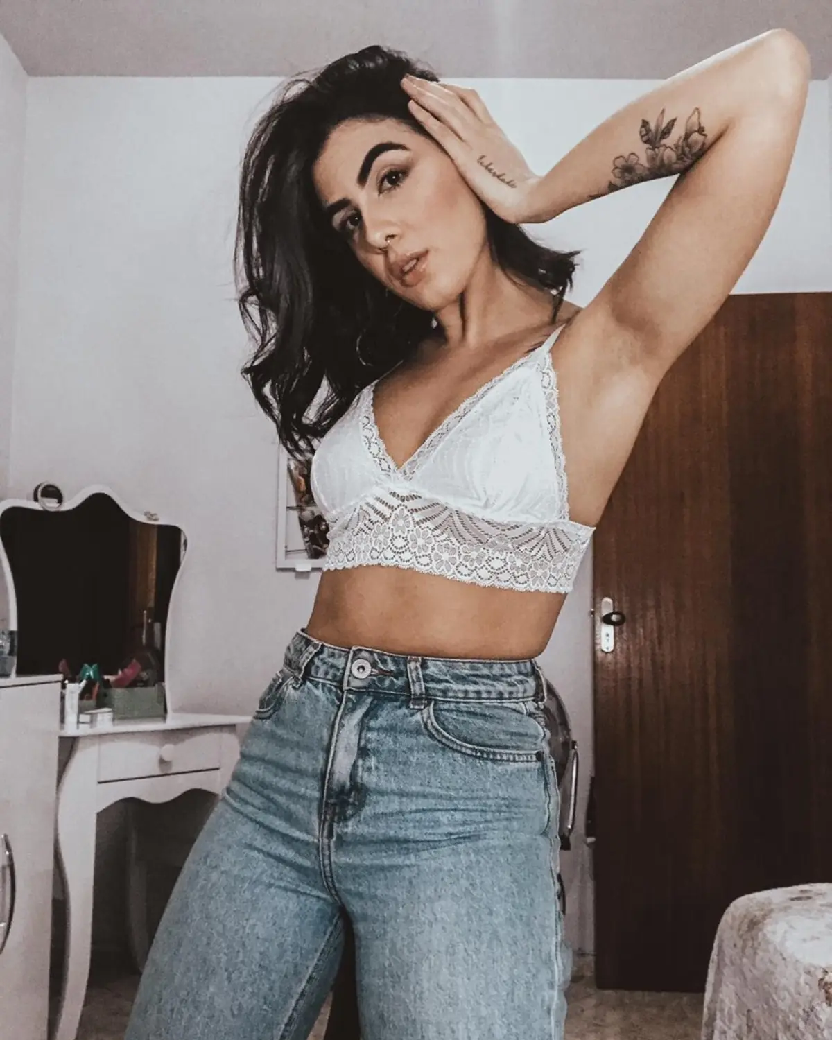 O Guia Definitivo: Como Usar Roupa Branca Sem Lingerie Marcando ou Aparecendo