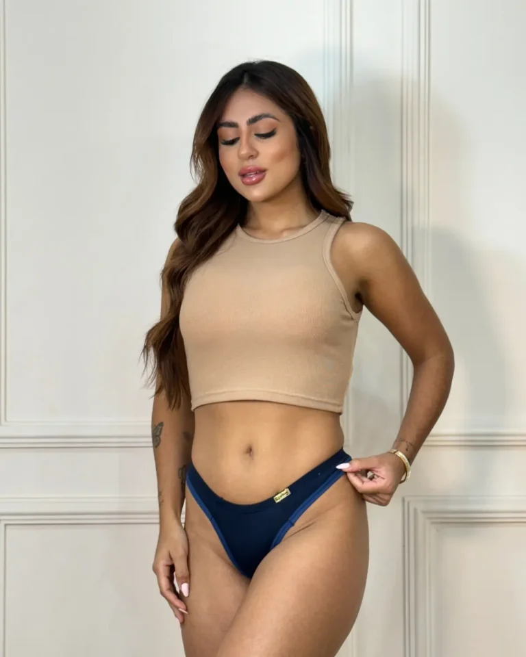 Look de Trabalho Feminino 2026: Como Usar Alfaiataria Sem Marcar e Parecer Impecável