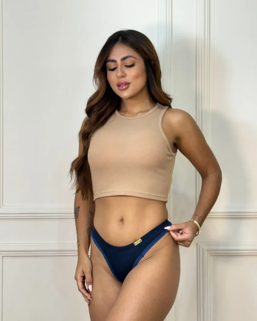 Look de Trabalho Feminino 2026: Como Usar Alfaiataria Sem Marcar e Parecer Impecável