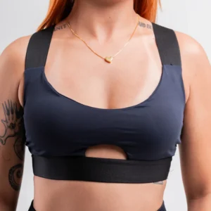 Sutiã top total black em microfibra com bojo