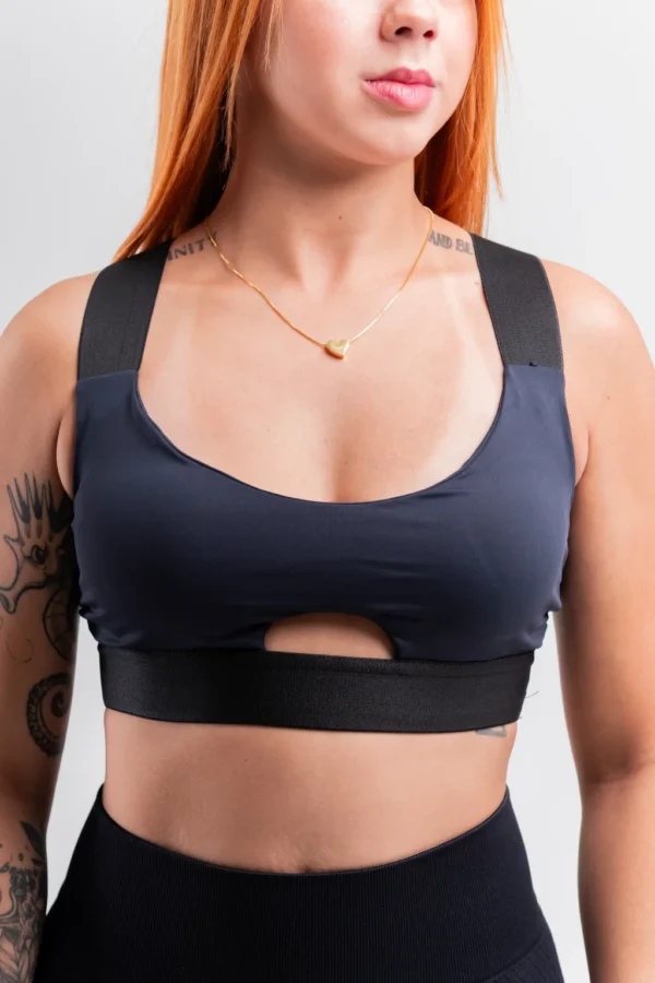 Sutiã top total black em microfibra com bojo